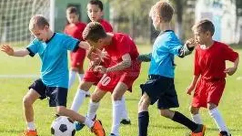 肖战新片《得闲谨制》幕后揭秘：惊喜连连，勇敢突破自我