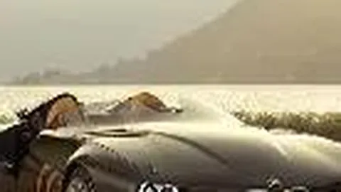 “降息预期下，黄金或迎突破？三角旗形形态预示多头风云涌动”